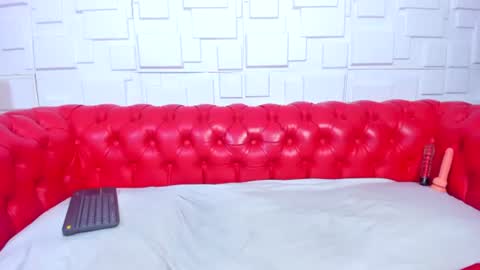 pamela_gaviria01 online show from June 13, 1:43 pm