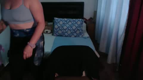 Pamela Jagger online show from December 5, 7:11 pm