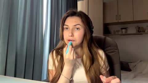 Lia online show from June 8, 3:13 pm