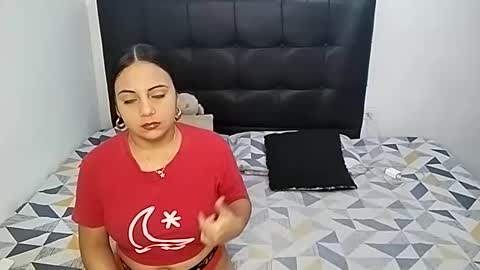 Paola 23 and Andres 25 online show from February 24, 3:23 am