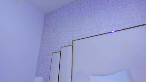 Paola  online show from November 6, 11:35 am