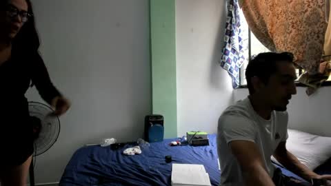 paolaandthomas online show from April 2, 5:20 pm