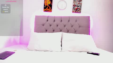 paola online show from February 25, 7:16 pm