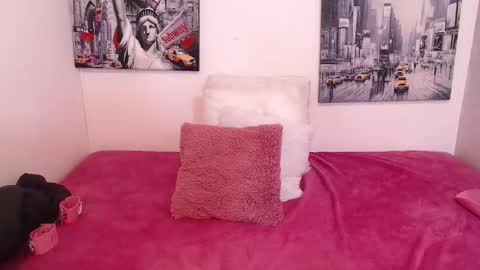 Paola online show from February 25, 12:09 pm