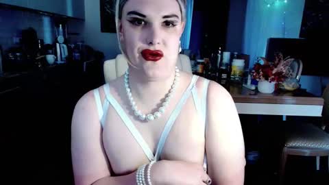 Sarina Williams online show from April 27, 11:19 am