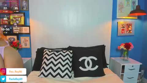 paolarey_ online show from January 7, 10:26 pm