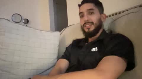 papicubano_guapo23cm online show from October 18, 5:33 am