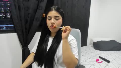 pareja_curiosa19 online show from December 5, 1:05 am