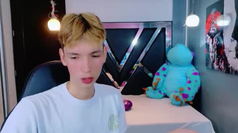 park_jimin1 online show from December 14, 2:12 pm