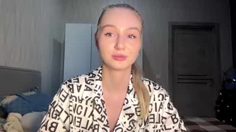Milana online show from July 18, 6:10 pm