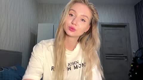 Milana online show from July 4, 5:49 pm