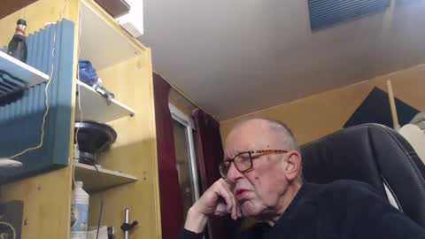 pascal88881 online show from January 8, 6:52 am