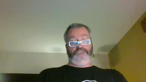 Snapshot of passporttraveler1 chatting on October 23, 12:56 am passporttraveler1 online show from October 23, 12:56 am