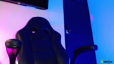 Pato  online show from November 19, 6:24 am