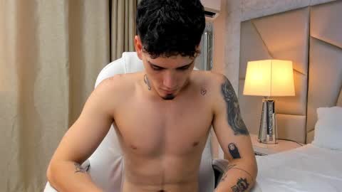 patrick_rouse online show from December 17, 7:04 pm