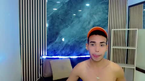 Snapshot of patrickxx_1 chatting on September 30, 2:22 am PatrickXX 1 online show from September 30, 2:22 am