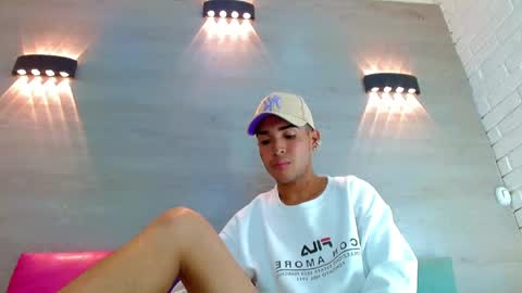 Snapshot of patrickxx_1 chatting on September 24, 4:52 am PatrickXX 1 online show from September 24, 4:52 am