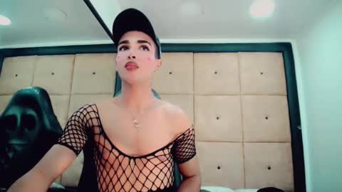 Snapshot of patrickxx_1 chatting on October 4, 10:29 pm PatrickXX 1 online show from October 4, 10:29 pm