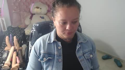 patty squirt87 online show from February 17, 2:43 am