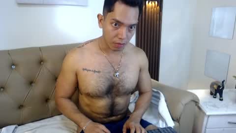 paul_cros online show from July 6, 11:40 am