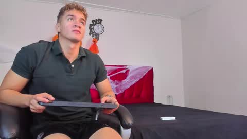 Snapshot of paul_george212 chatting on October 16, 2:06 pm Paull George online show from October 16, 2:06 pm