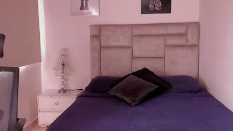 PAUL ROGER online show from June 19, 8:04 pm