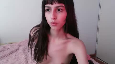 Snapshot of paulainblue chatting on January 23, 2:44 am   online show from January 23, 2:44 am