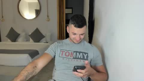 paulblack021 online show from June 28, 12:45 pm