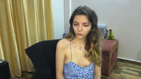 Isla  Chase online show from February 8, 3:10 pm