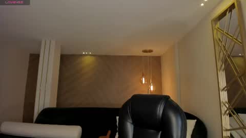 Paulina Santos  online show from June 11, 8:07 pm