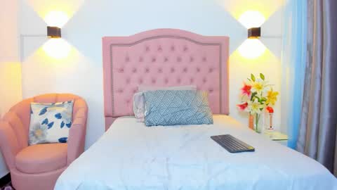 paulinavera online show from March 28, 3:24 pm