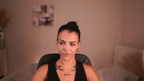 Pauline online show from July 13, 1:26 pm