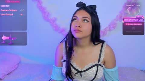 Snapshot of pauline_golden1 chatting on February 2, 7:41 am Pauline online show from February 2, 7:41 am
