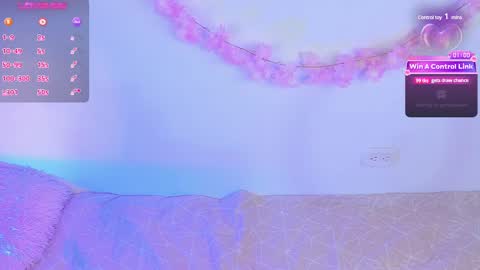 Snapshot of pauline_golden1 chatting on March 4, 3:55 am Pauline online show from March 4, 3:55 am