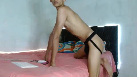 Snapshot of paulosex12 chatting on October 26, 5:52 am paulosex12 online show from October 26, 5:52 am