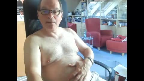 Pavlov aka Peter online show from April 7, 8:16 am