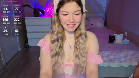 Kristy Angel 3 online show from April 18, 6:37 am