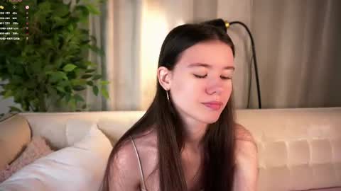 Beautiful Mila online show from June 20, 2:18 am