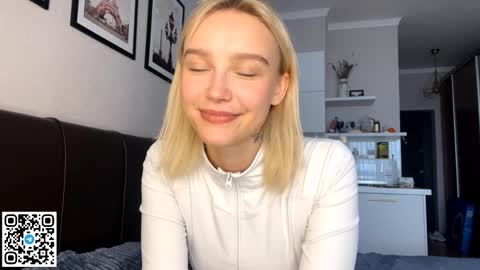 Lola online show from October 20, 1:16 pm