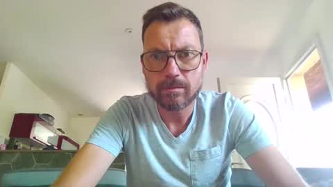 pchittt online show from April 27, 12:14 pm