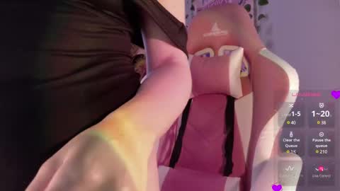  P E A C H   online show from February 28, 5:04 pm