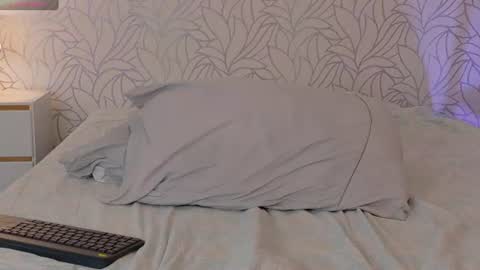 Peach  online show from July 25, 3:59 am