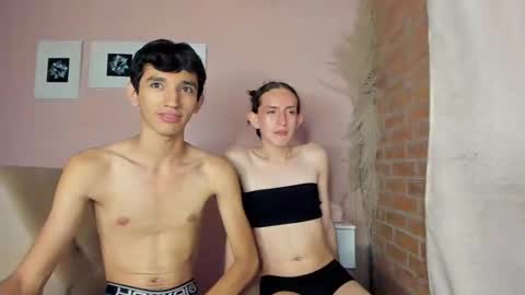 peach tyron online show from March 7, 1:53 am