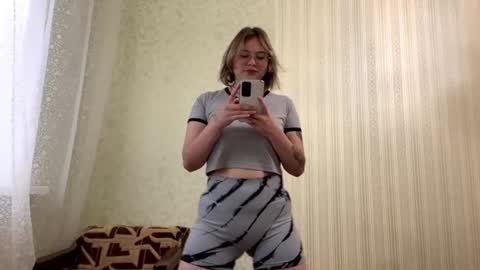 Molly online show from August 6, 4:27 pm