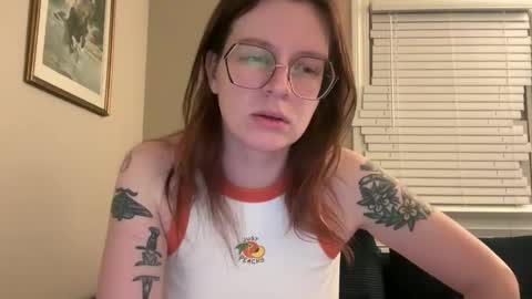 peachysweetxxx online show from March 25, 4:19 am