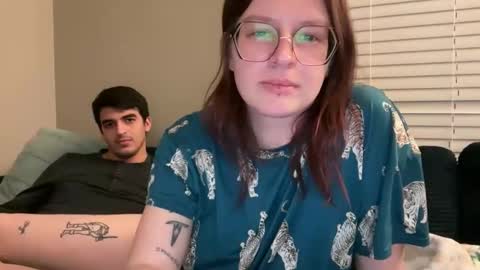 peachysweetxxx online show from February 6, 5:33 am