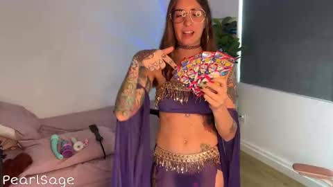 Pearl Sage online show from October 7, 10:50 pm