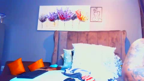 Pearl online show from December 22, 6:36 pm