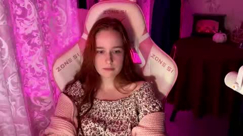 Adelina online show from October 13, 7:05 pm