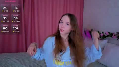 pearly_peach_ online show from July 17, 12:12 am